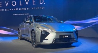 Lexus ES thế hệ mới chốt giá từ 2,34 tỷ đồng tại Việt Nam, chỉ còn bản hybrid và thuần điện